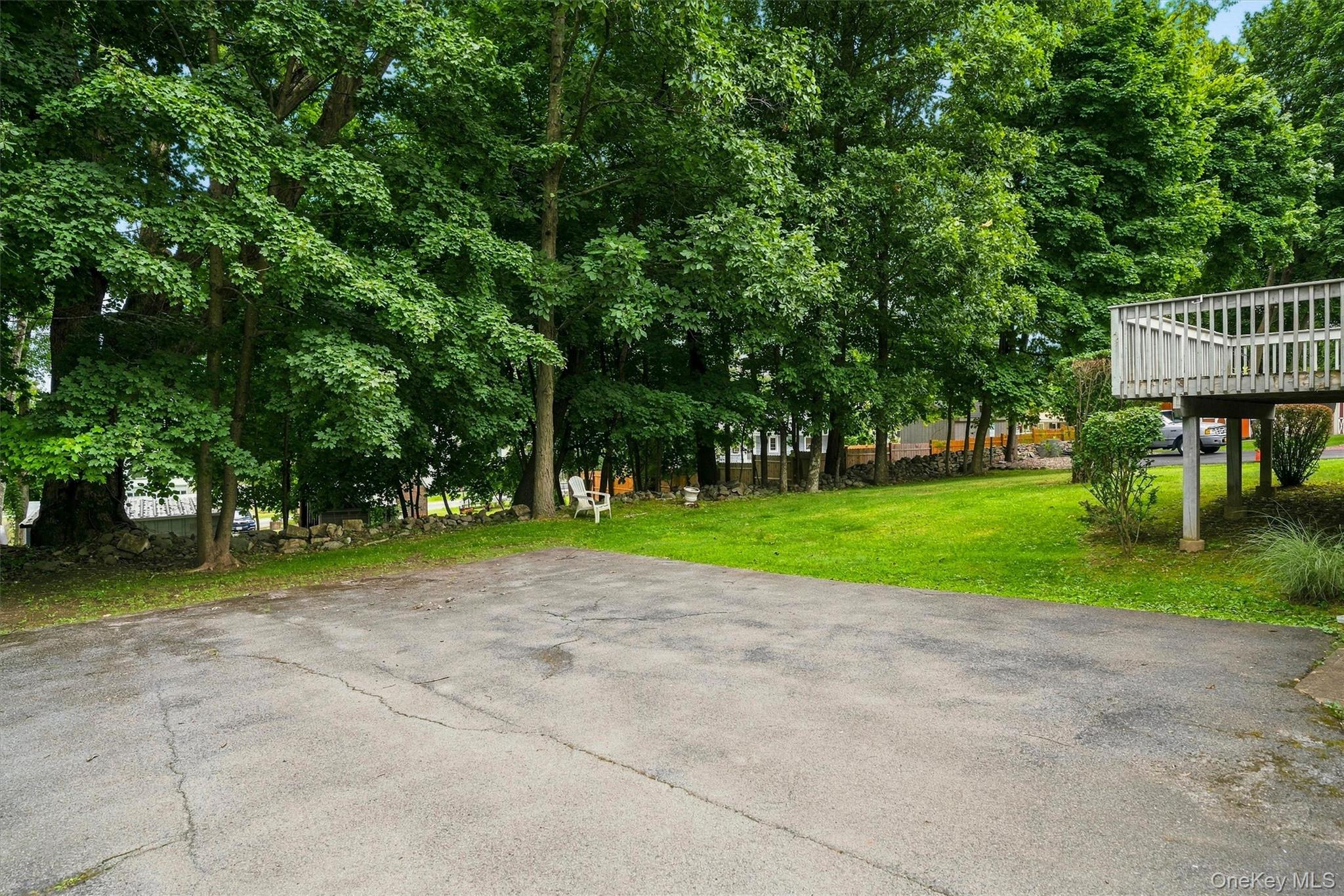 21 Keystone Park Property Photo 25