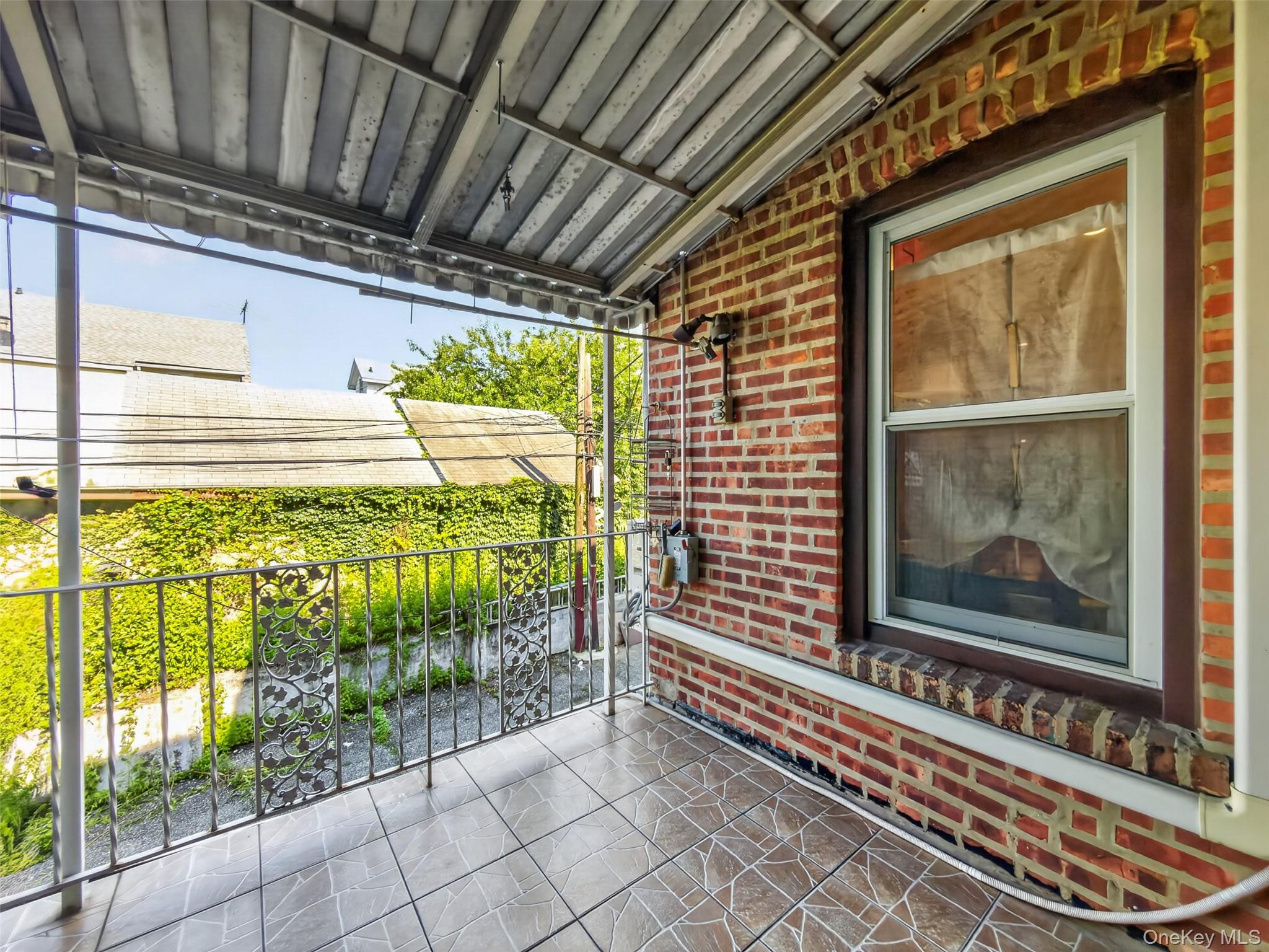 4215 172nd Street Property Photo 7
