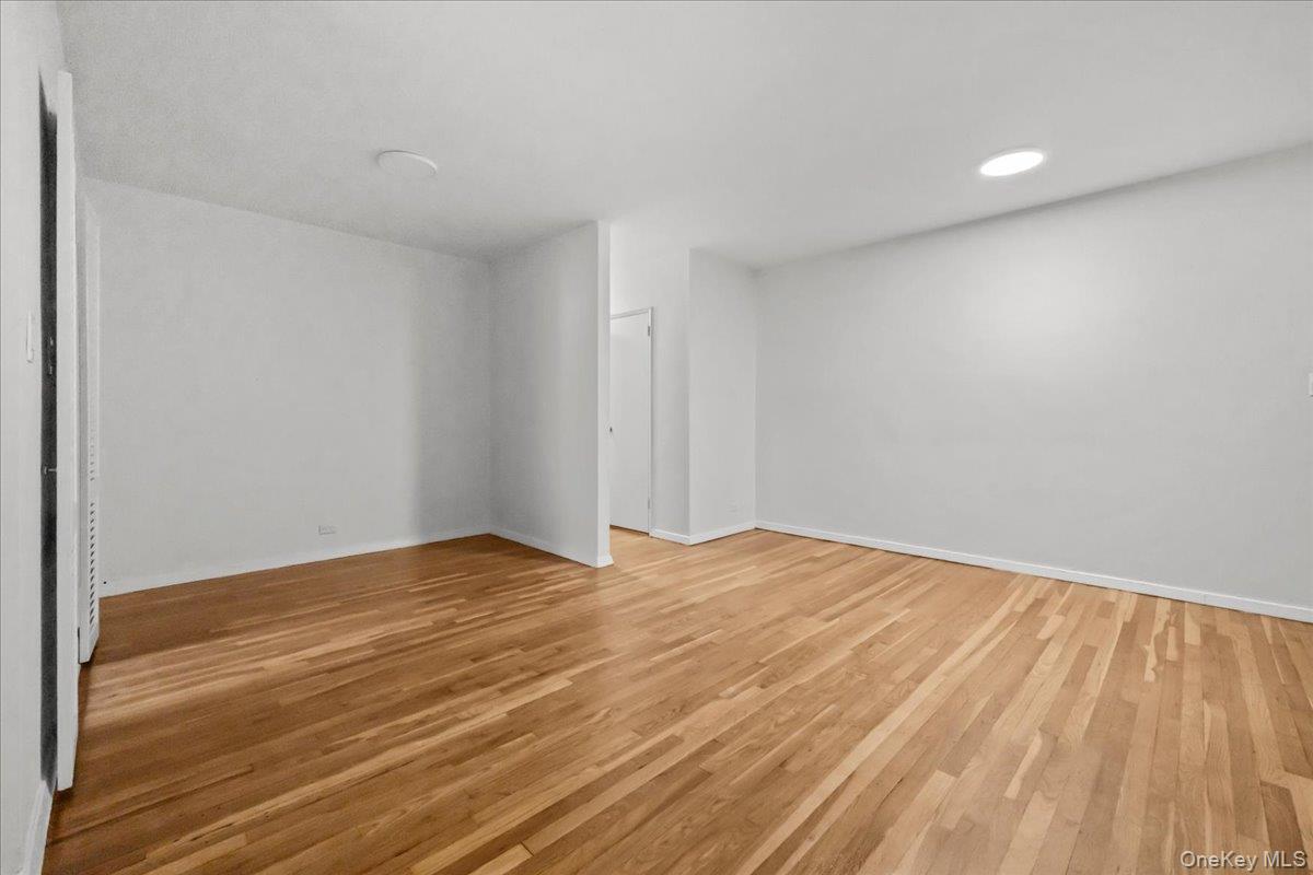 3720 Independence Avenue 3g Property Photo 4