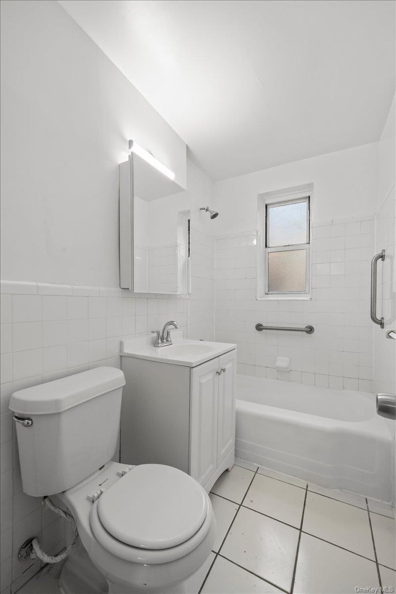 3720 Independence Avenue 3g Property Photo 9