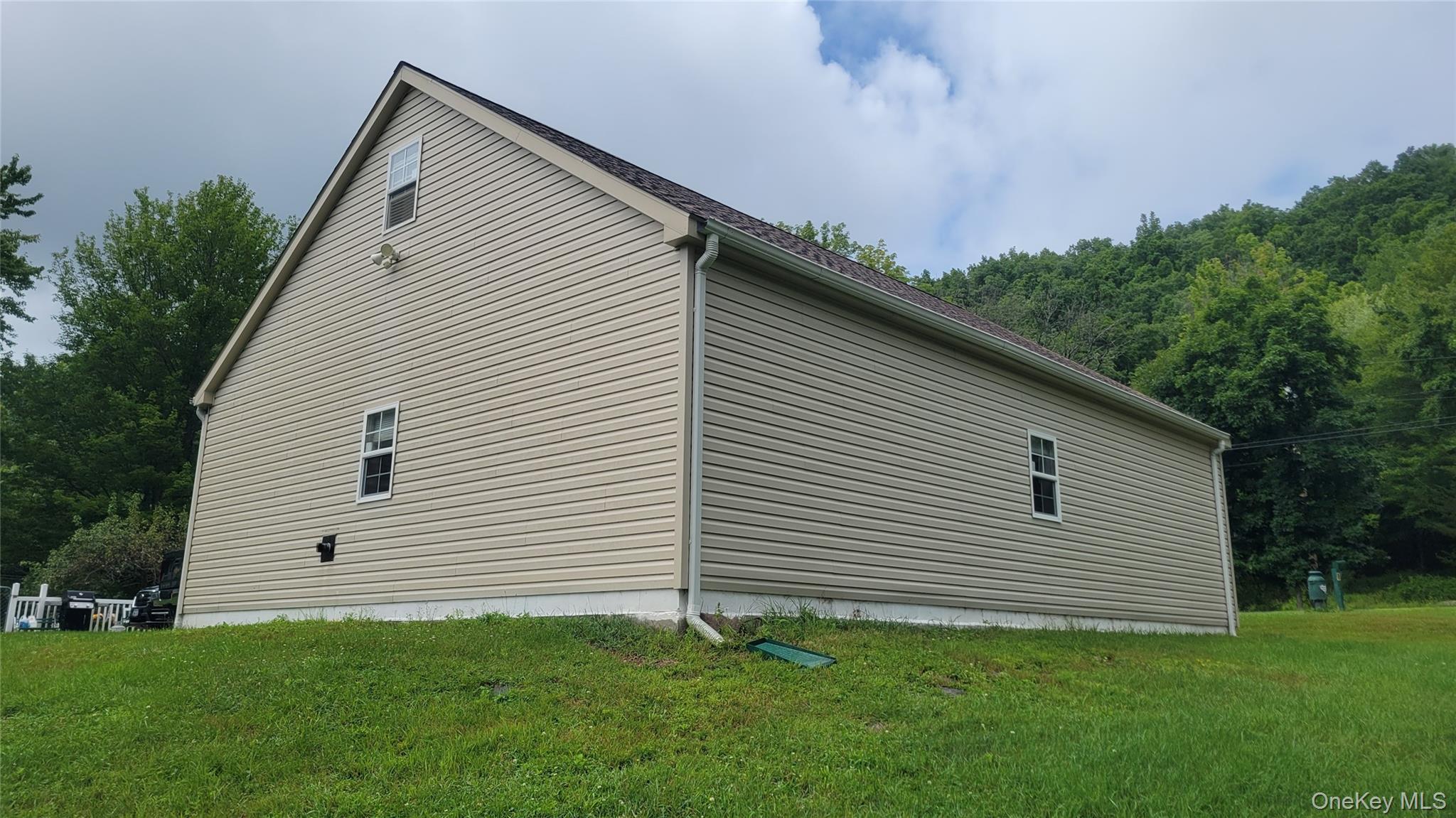 115 Twinshaven Road Property Photo 5
