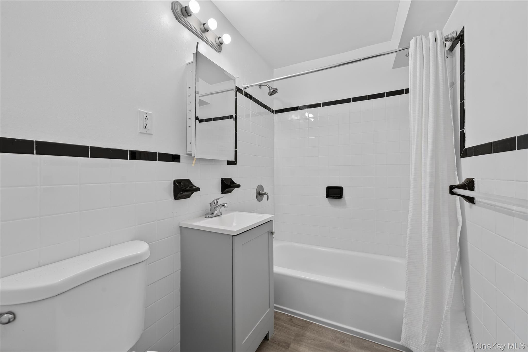 175-45 88th Avenue 6f Property Photo 23