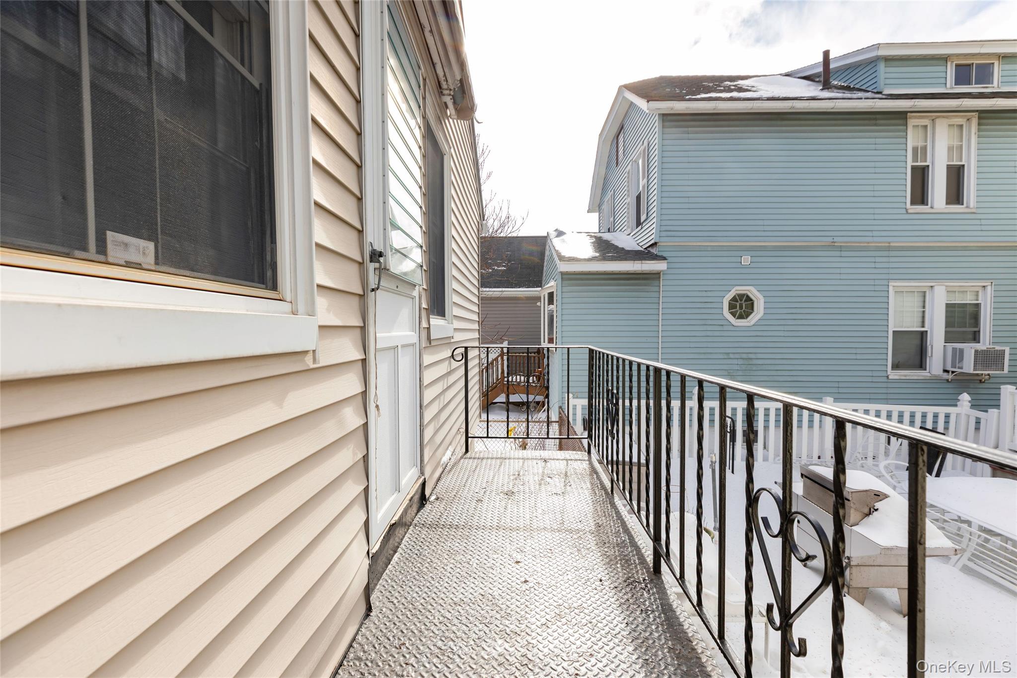 178 Beach Street Property Photo 2