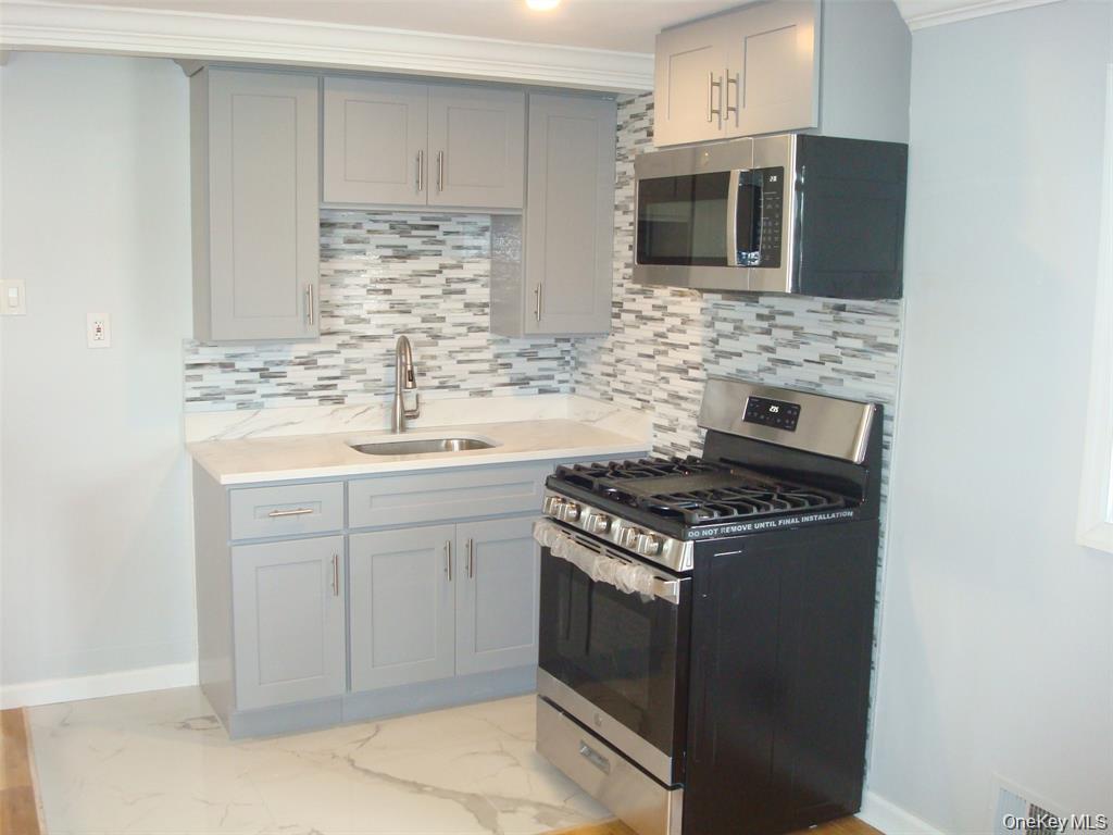 1033605 Property Photo 2
