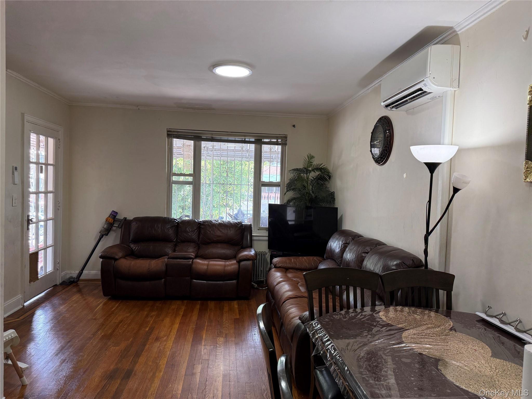 30-29 50th Street Property Photo 2