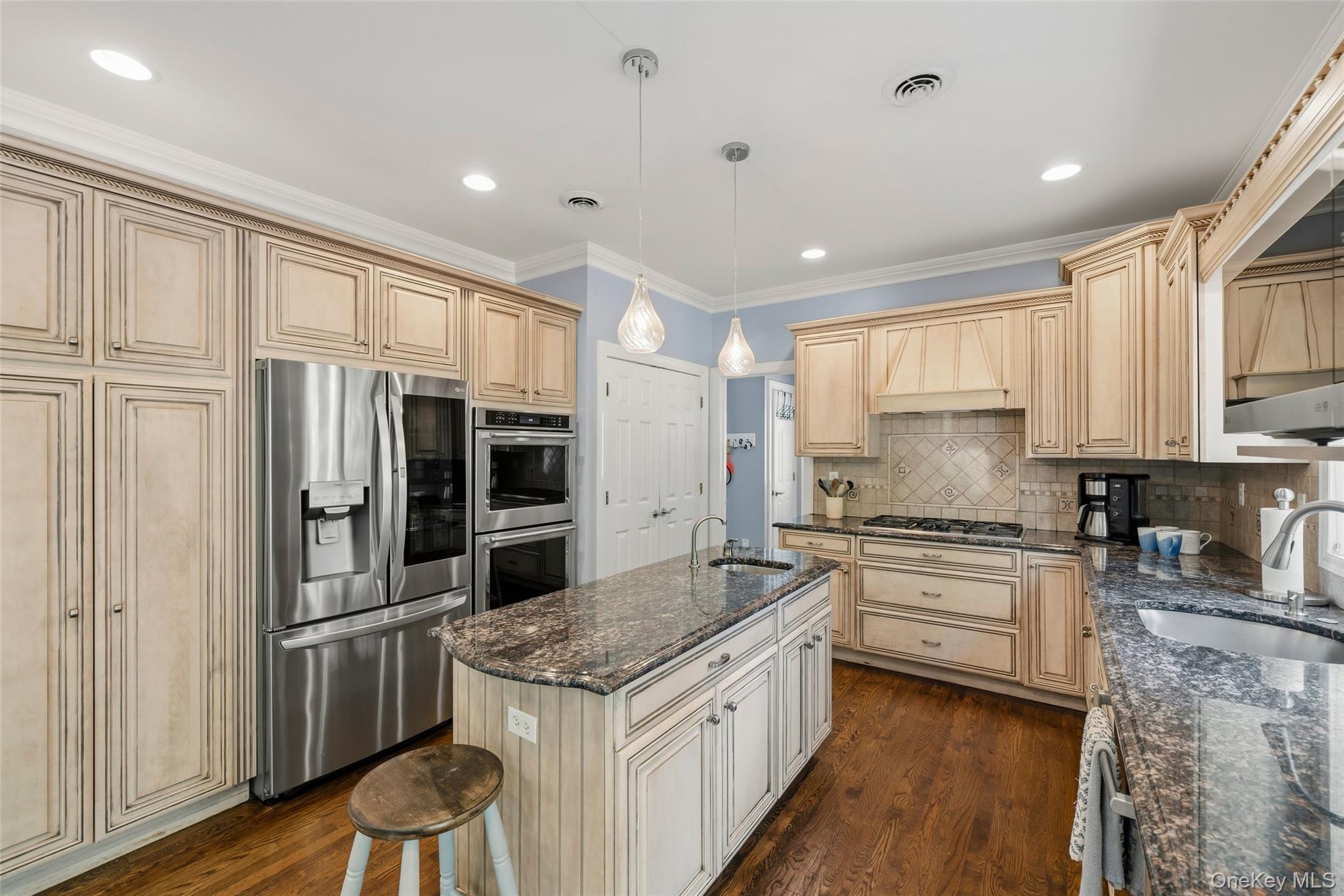 58 Greenwich Avenue Property Photo 27