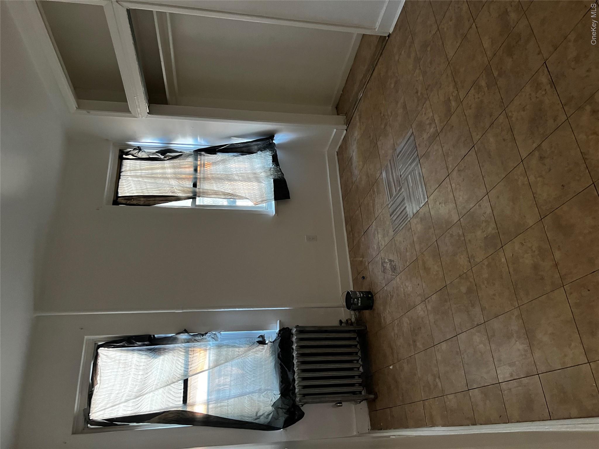 847 E 220th Street Property Photo 3