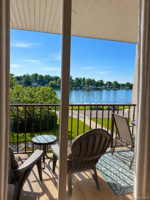 141 E Lake Boulevard H2 Property Photo 1
