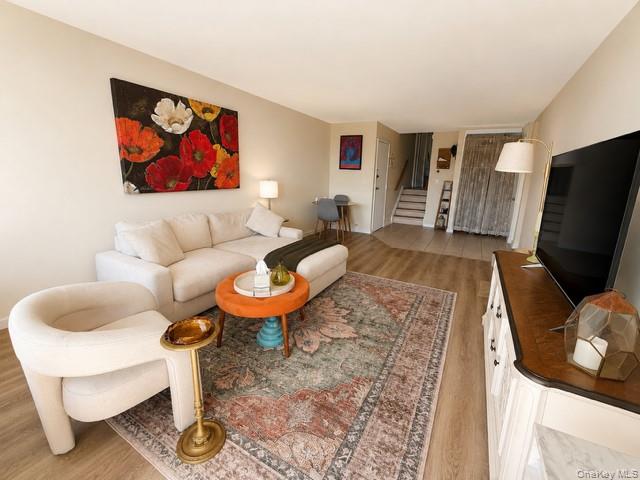 141 E Lake Boulevard H2 Property Photo 5