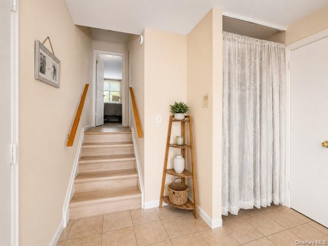 141 E Lake Boulevard H2 Property Photo 6