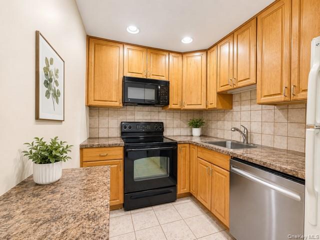 141 E Lake Boulevard H2 Property Photo 7