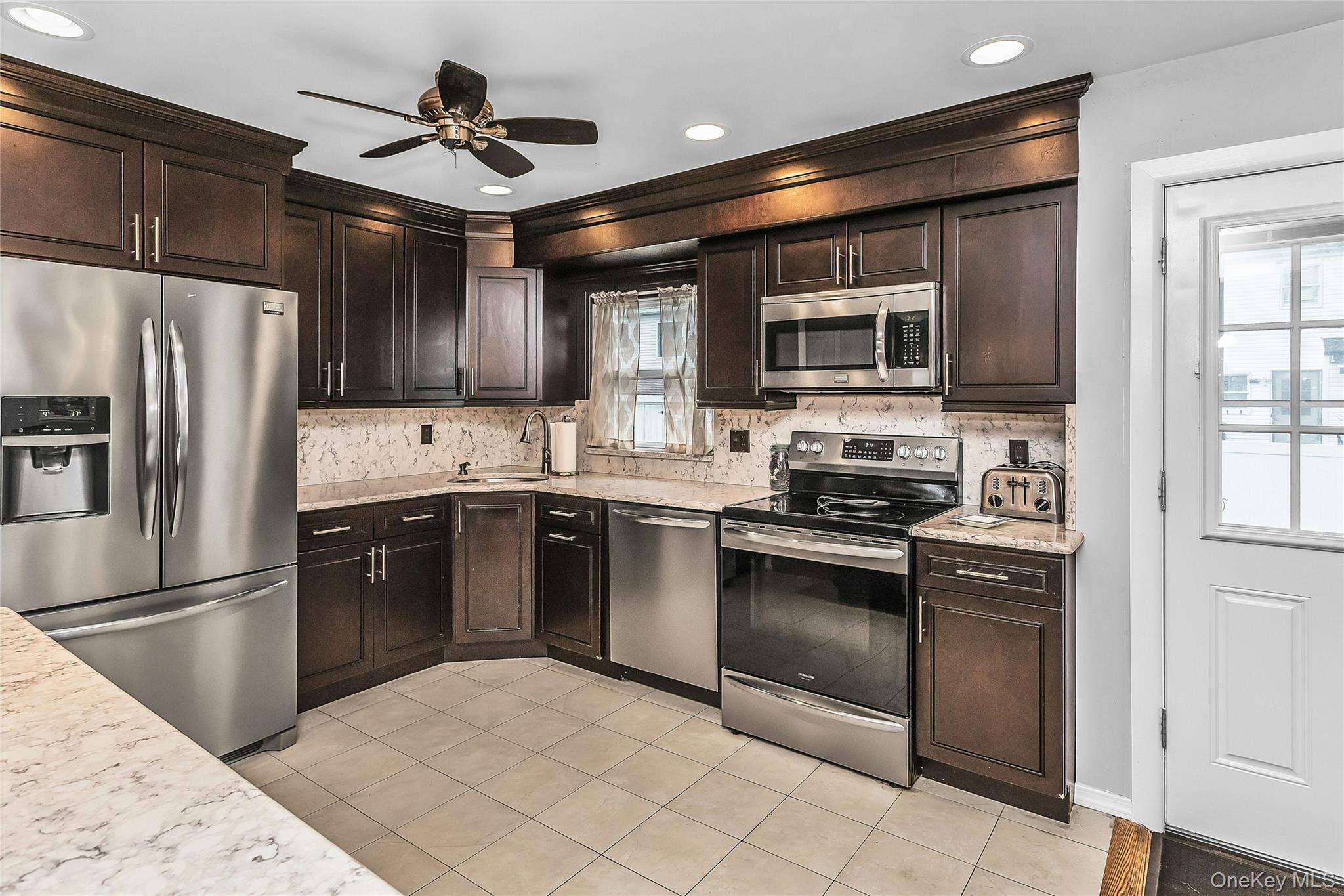 195 Nims Avenue Property Photo 10