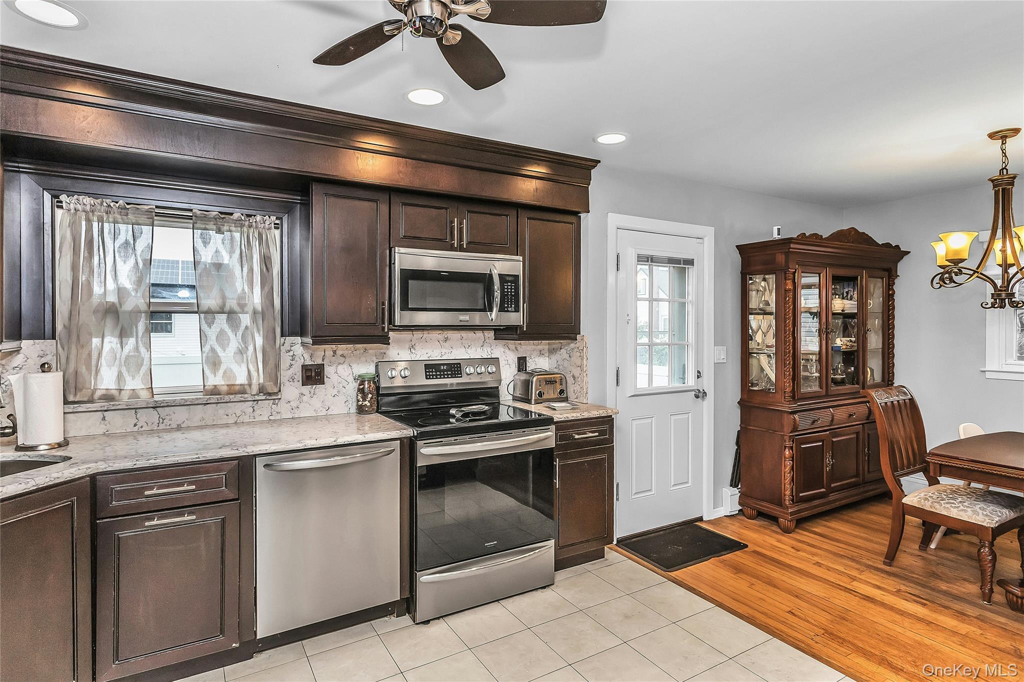195 Nims Avenue Property Photo 11