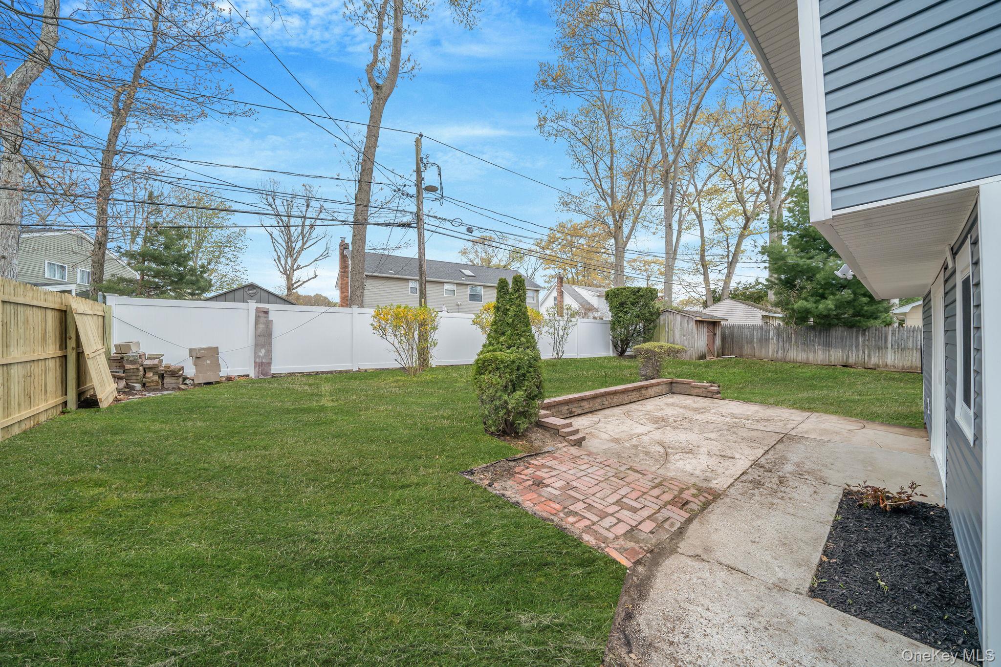 76 Moriches Road Property Photo 30