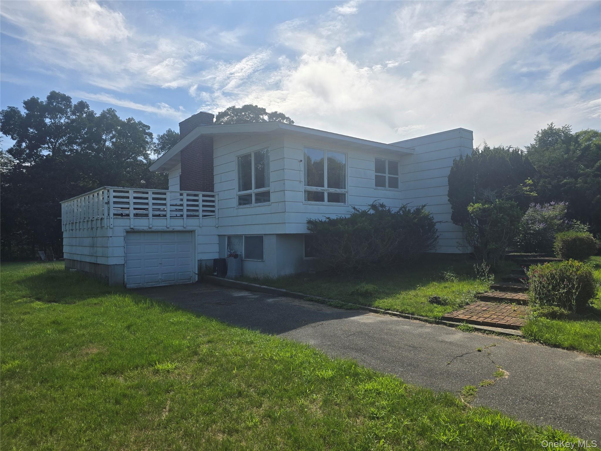 14 Walker Court Property Photo 1