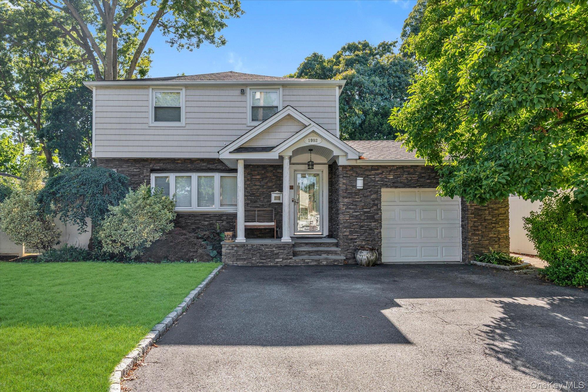 1992 Merrick Avenue Property Photo 1