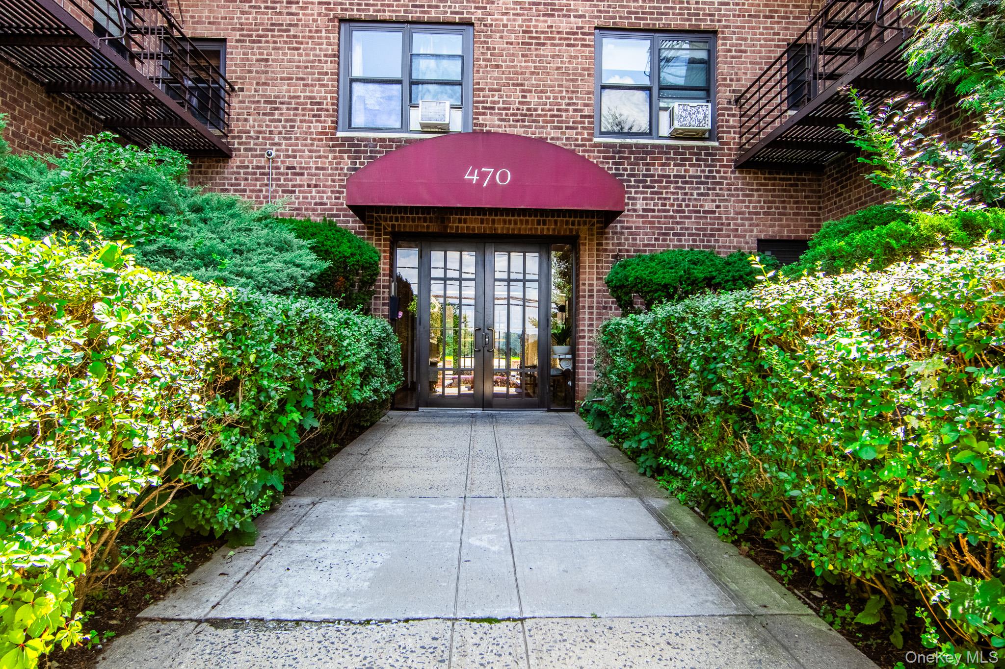 470 N Broadway B23 Property Photo 1