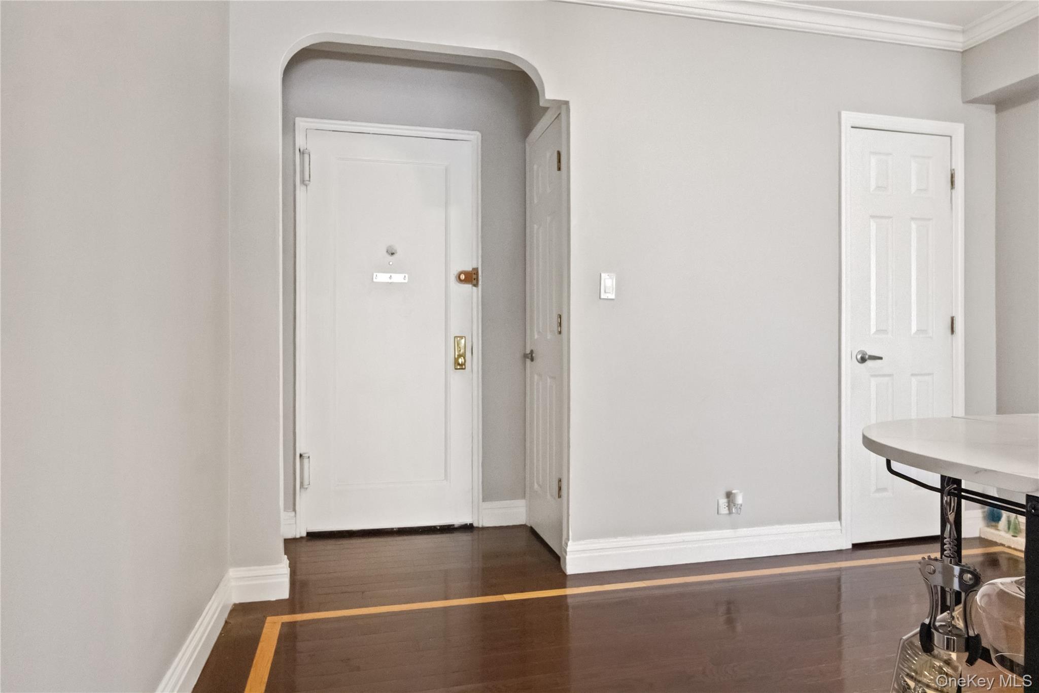 470 N Broadway B23 Property Photo 4
