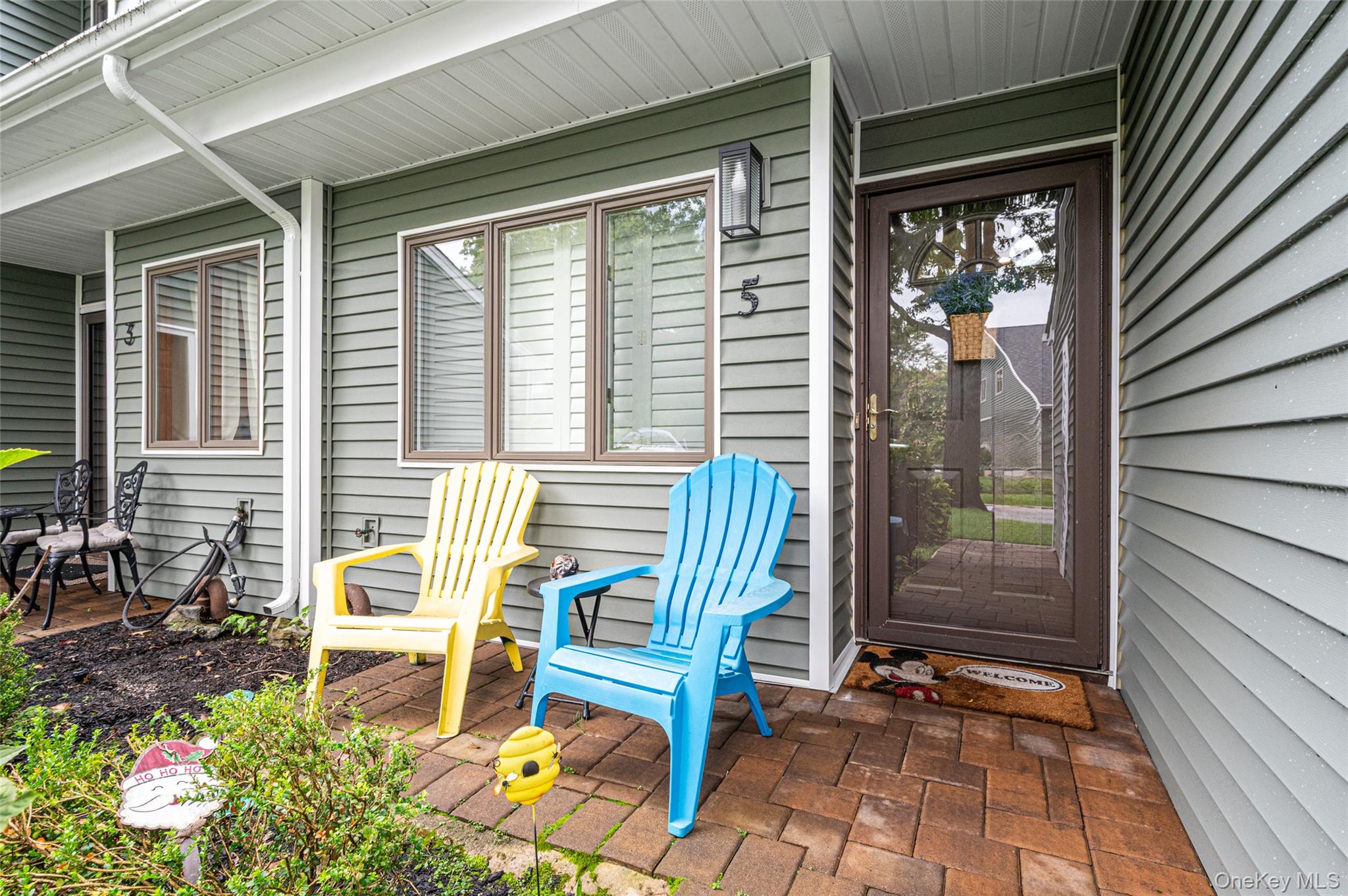 5 Jeremy Circle Property Photo 2