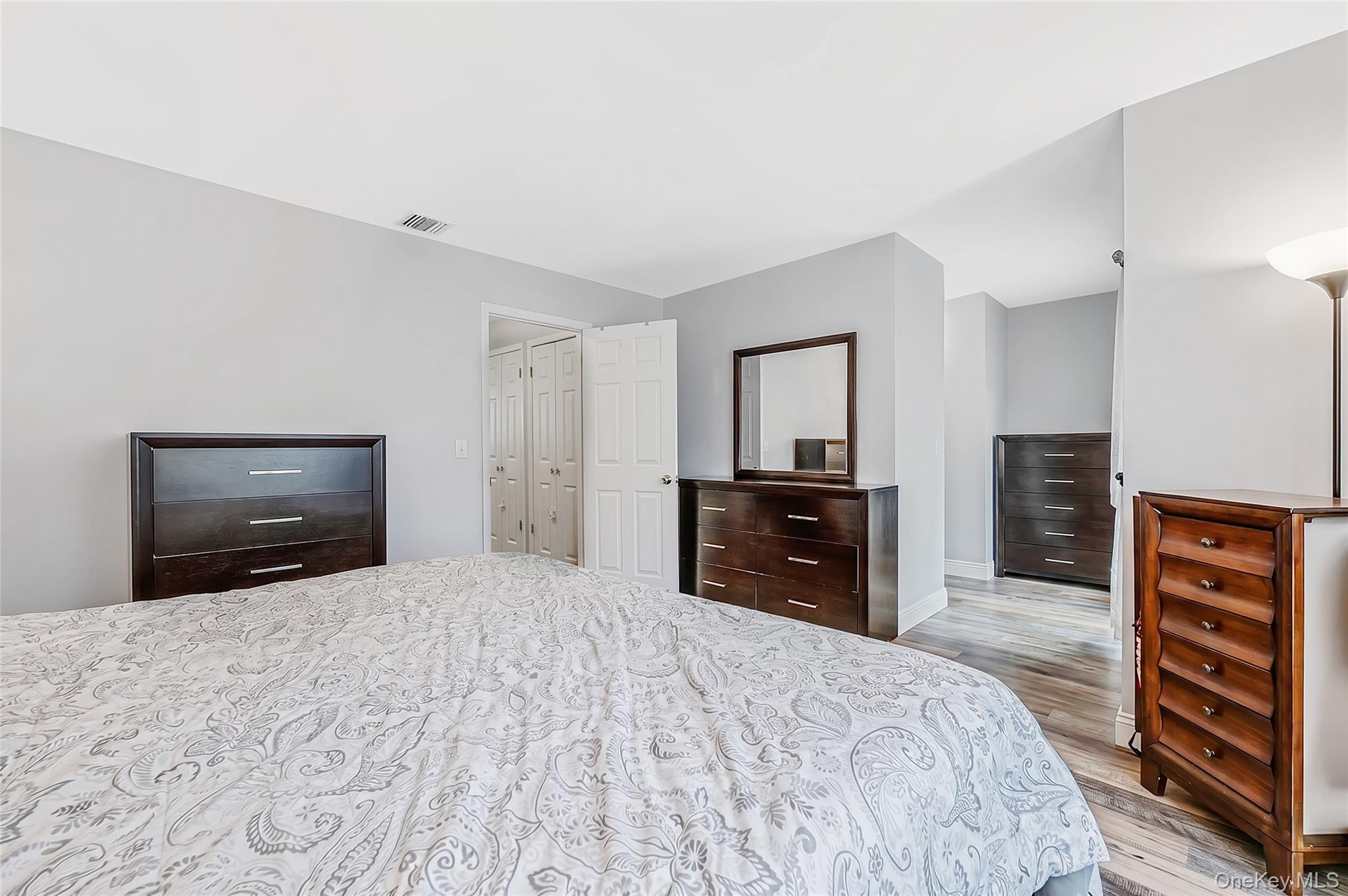 5 Jeremy Circle Property Photo 14
