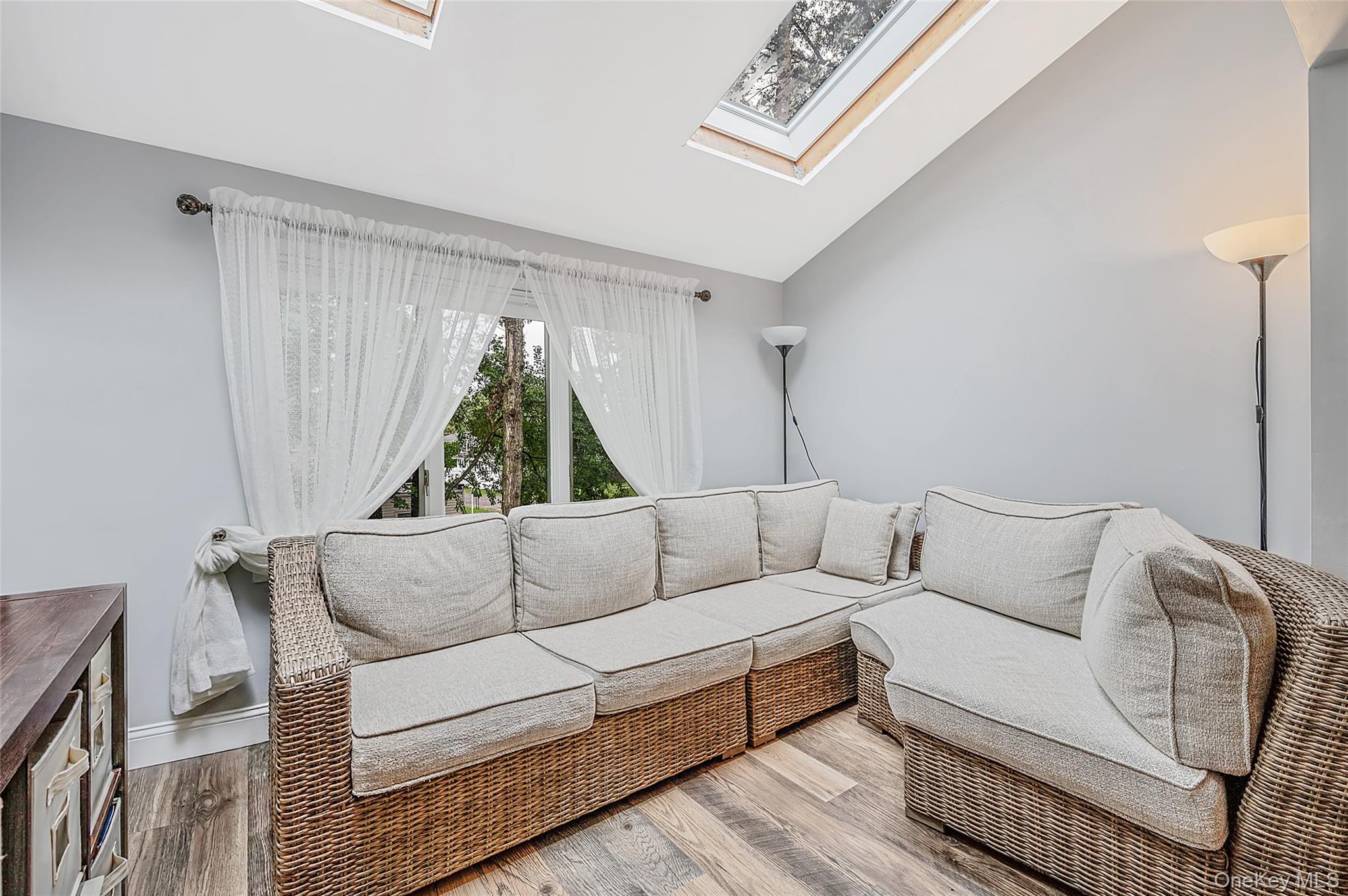 5 Jeremy Circle Property Photo 15