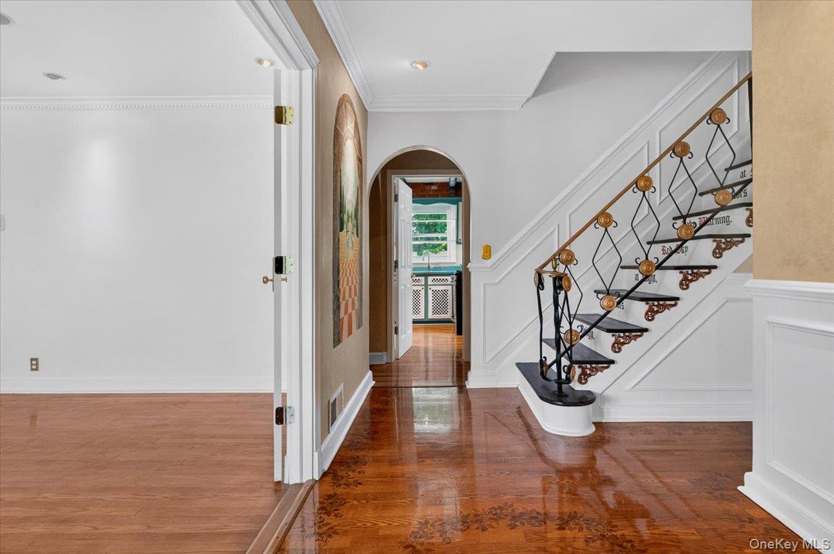 1155 Webster Avenue Property Photo 3
