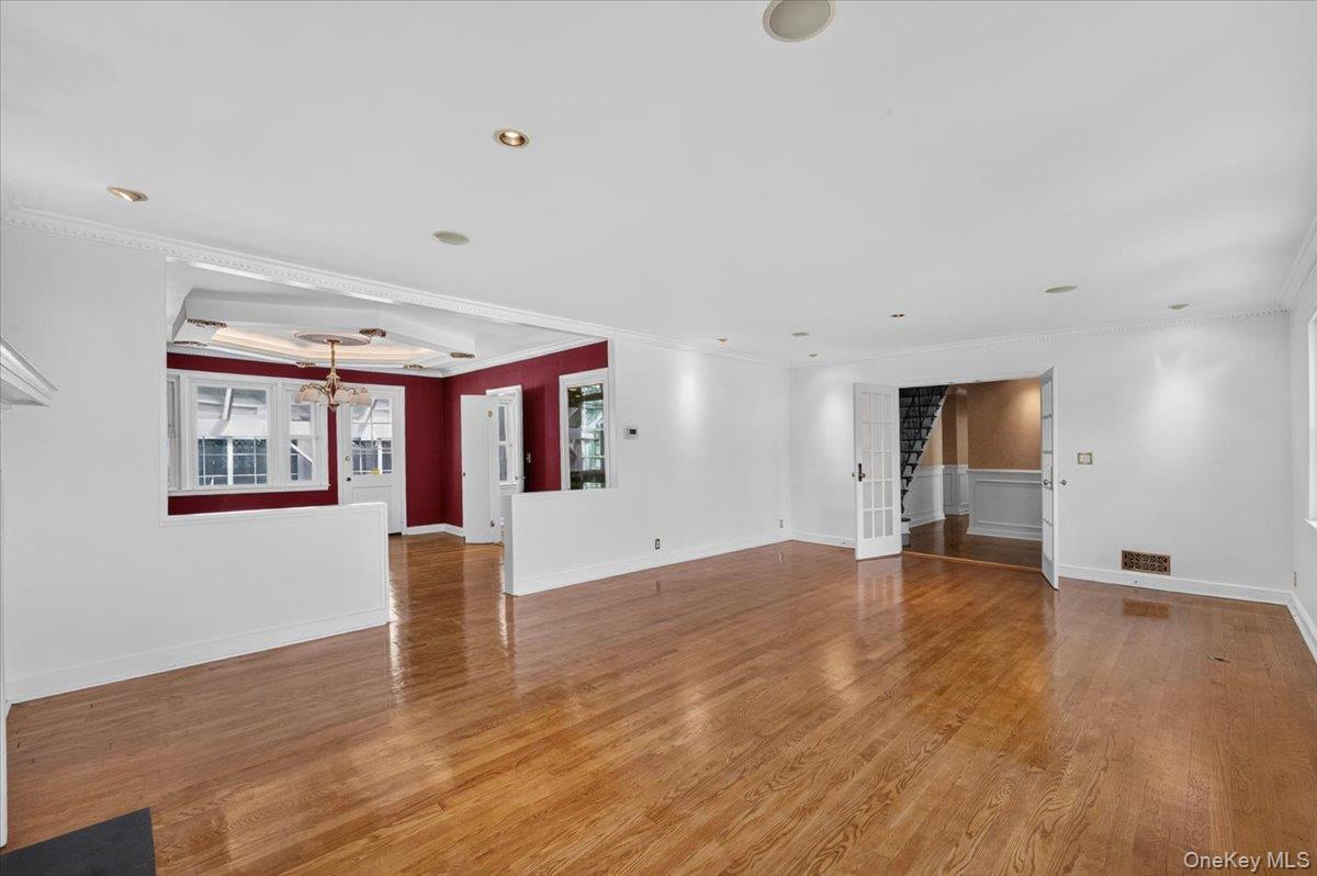 1155 Webster Avenue Property Photo 5