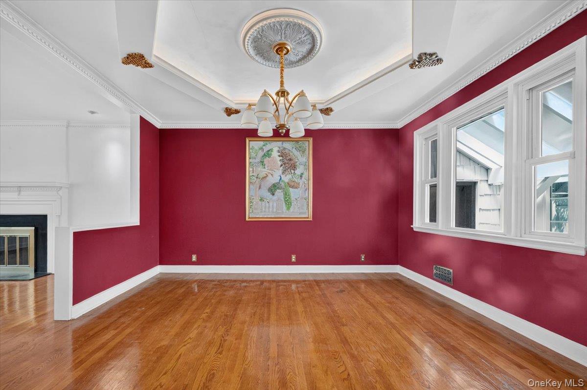 1155 Webster Avenue Property Photo 8