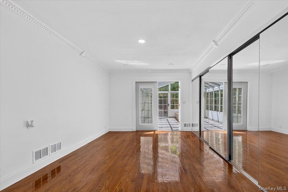 1155 Webster Avenue Property Photo 12