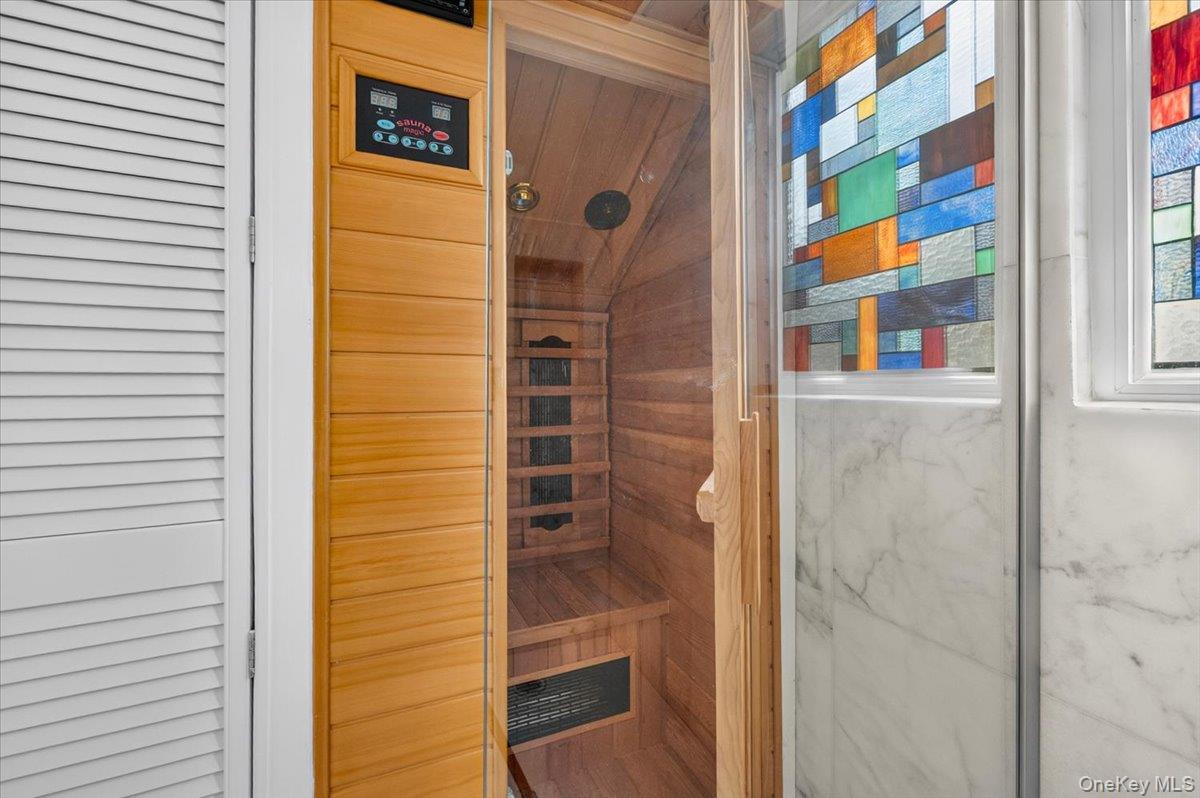 1155 Webster Avenue Property Photo 26