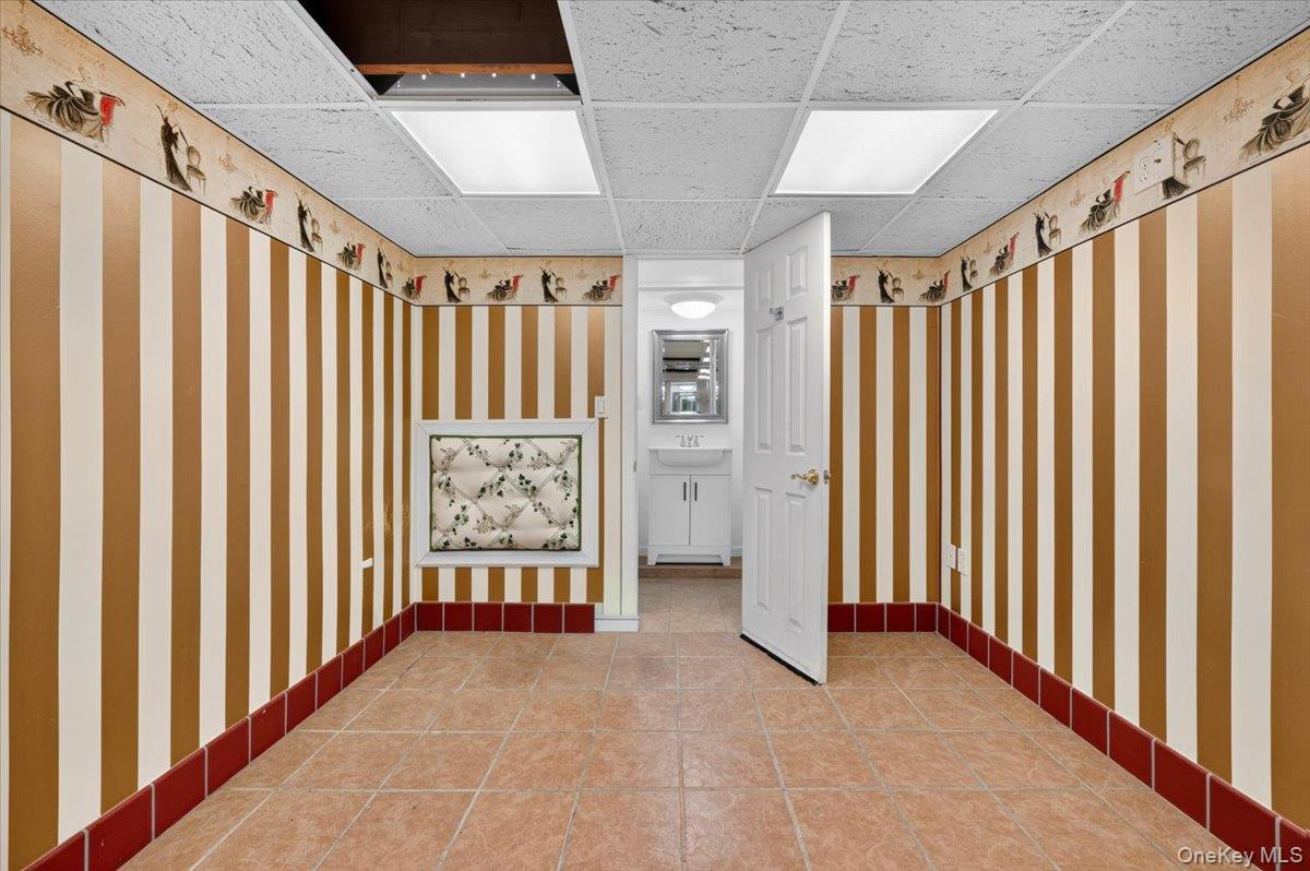 1155 Webster Avenue Property Photo 28