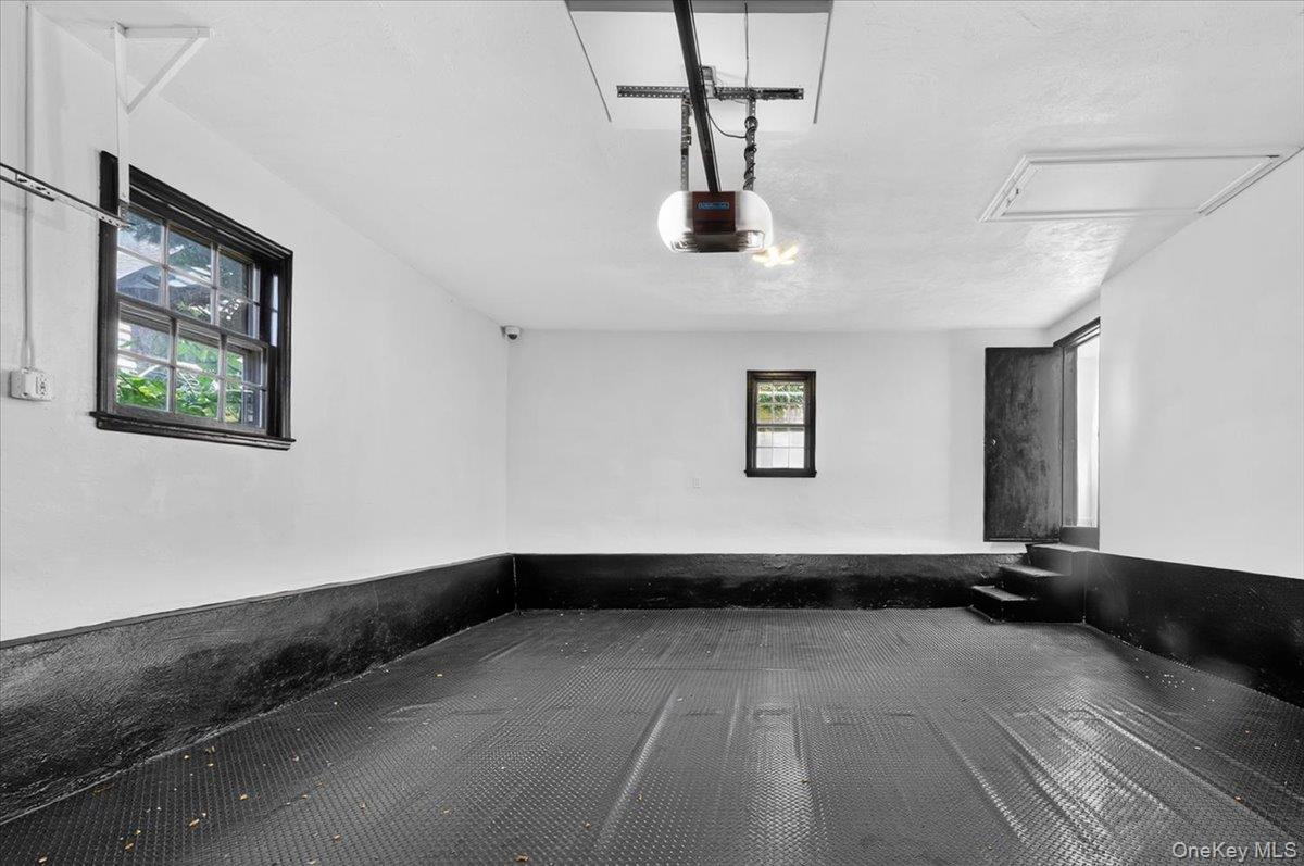 1155 Webster Avenue Property Photo 34