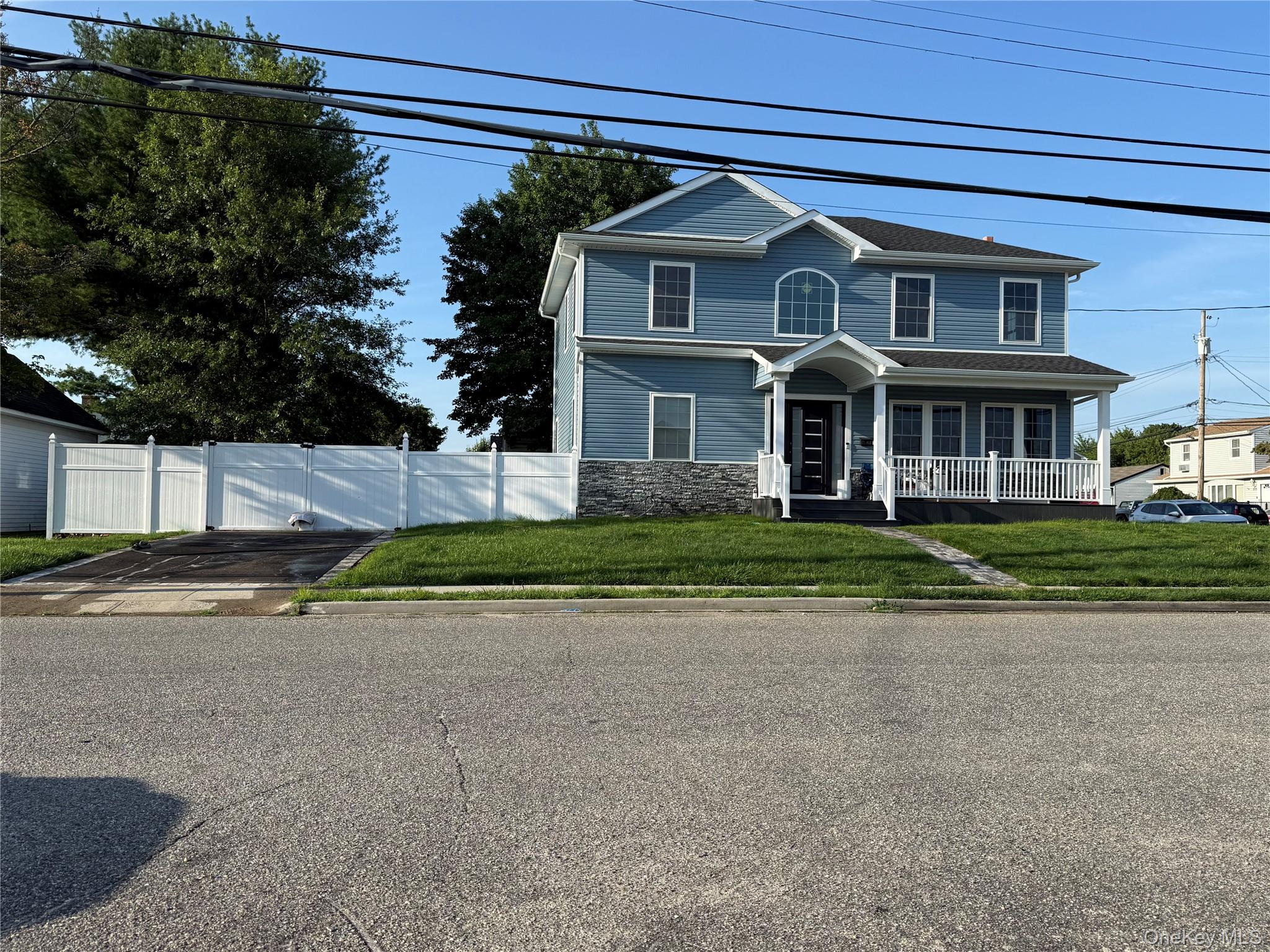 139 Maple Avenue Property Photo 1