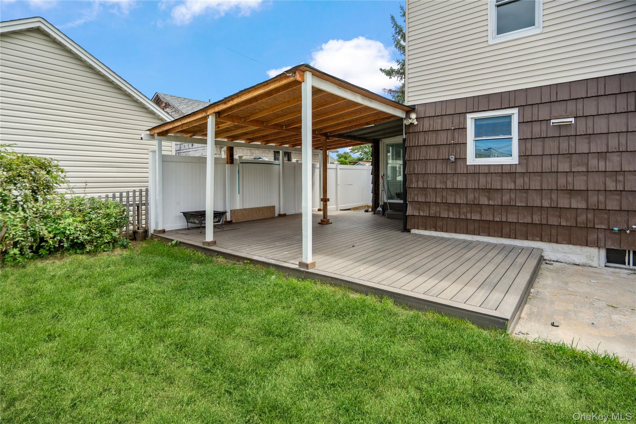 984 Maxwell Street Property Photo 32