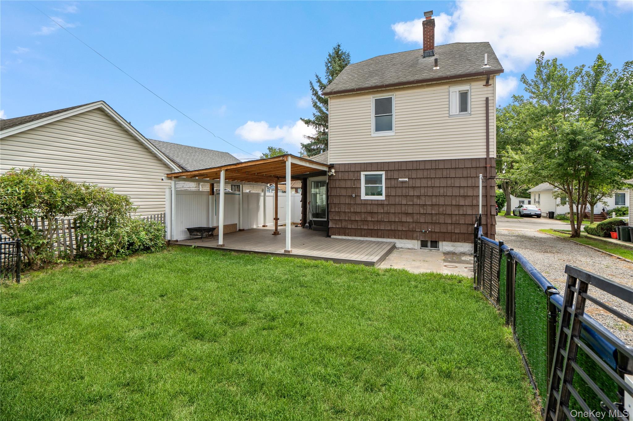 984 Maxwell Street Property Photo 33