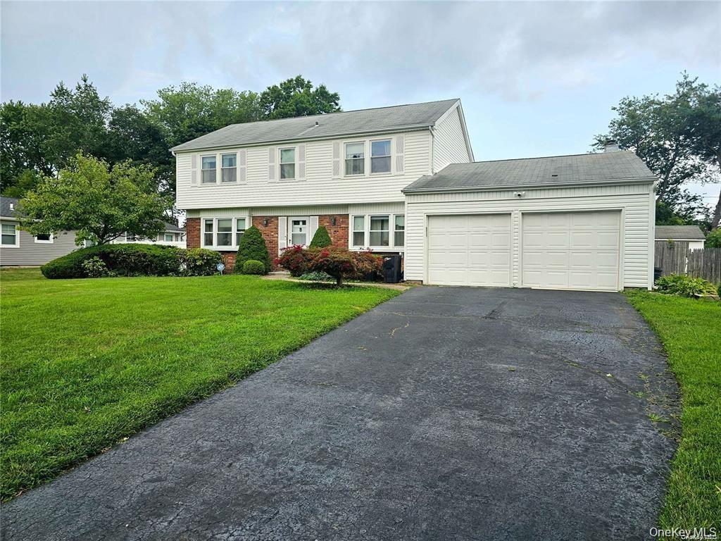 9 Maureen Lane Property Photo 1