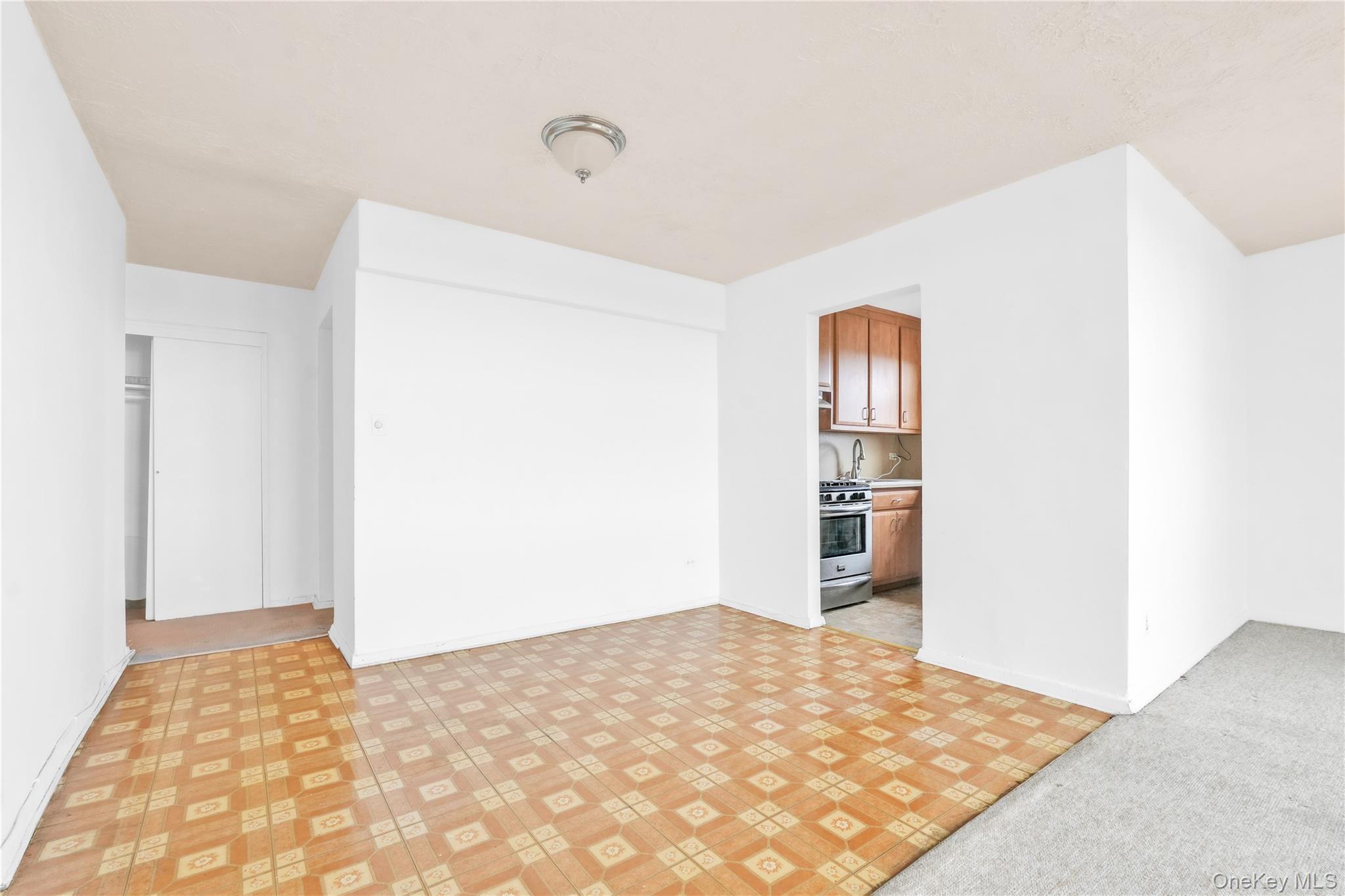 108-05 Astoria Boulevard 6-a Property Photo 2