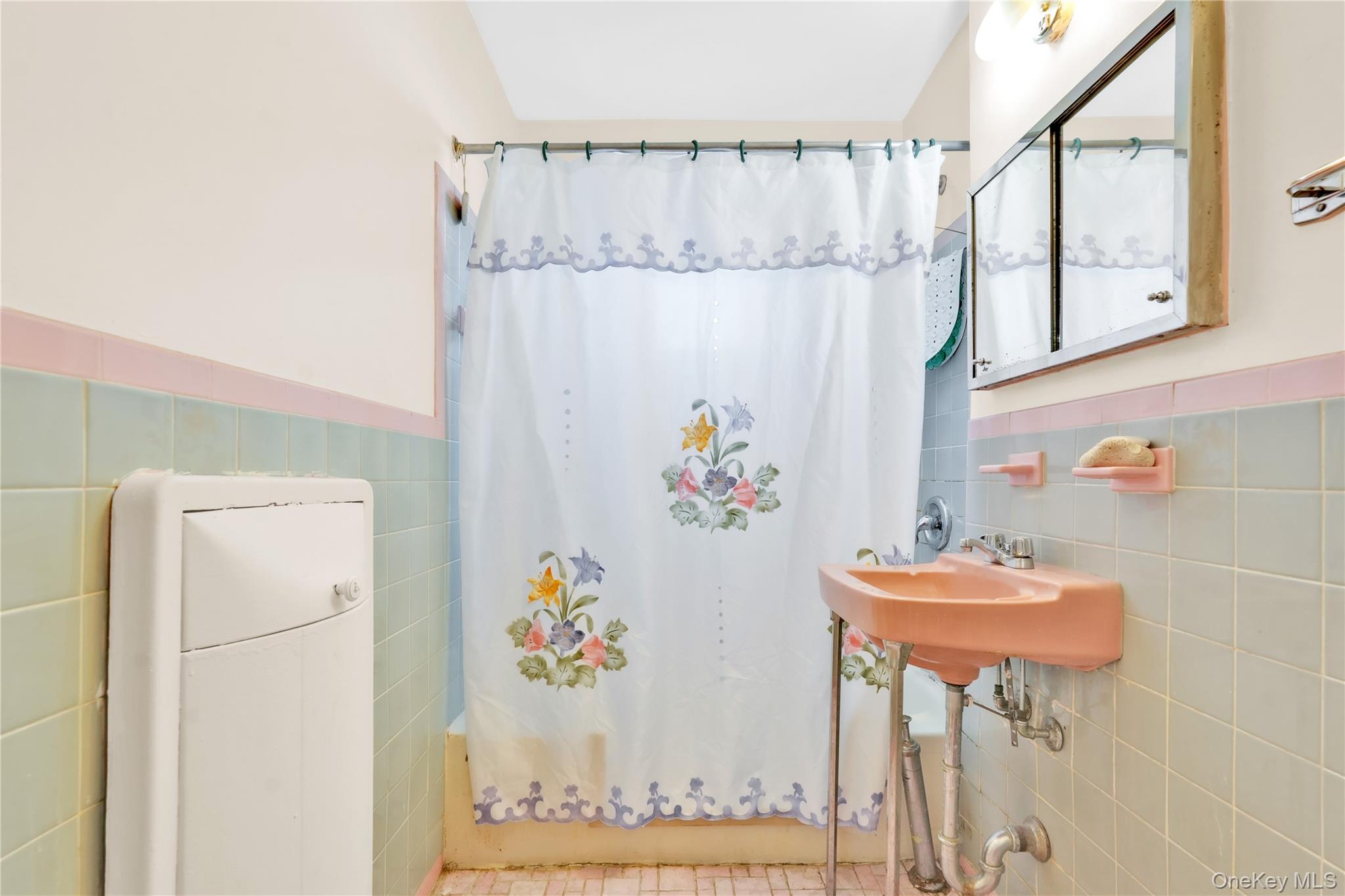 108-05 Astoria Boulevard 6-a Property Photo 11