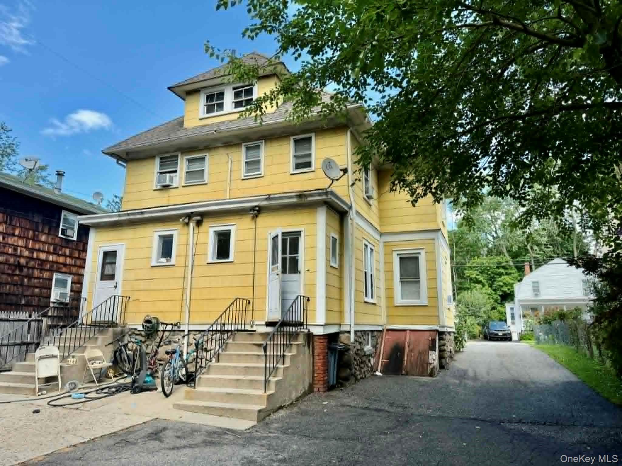 37 Riverside Drive B Property Photo 2