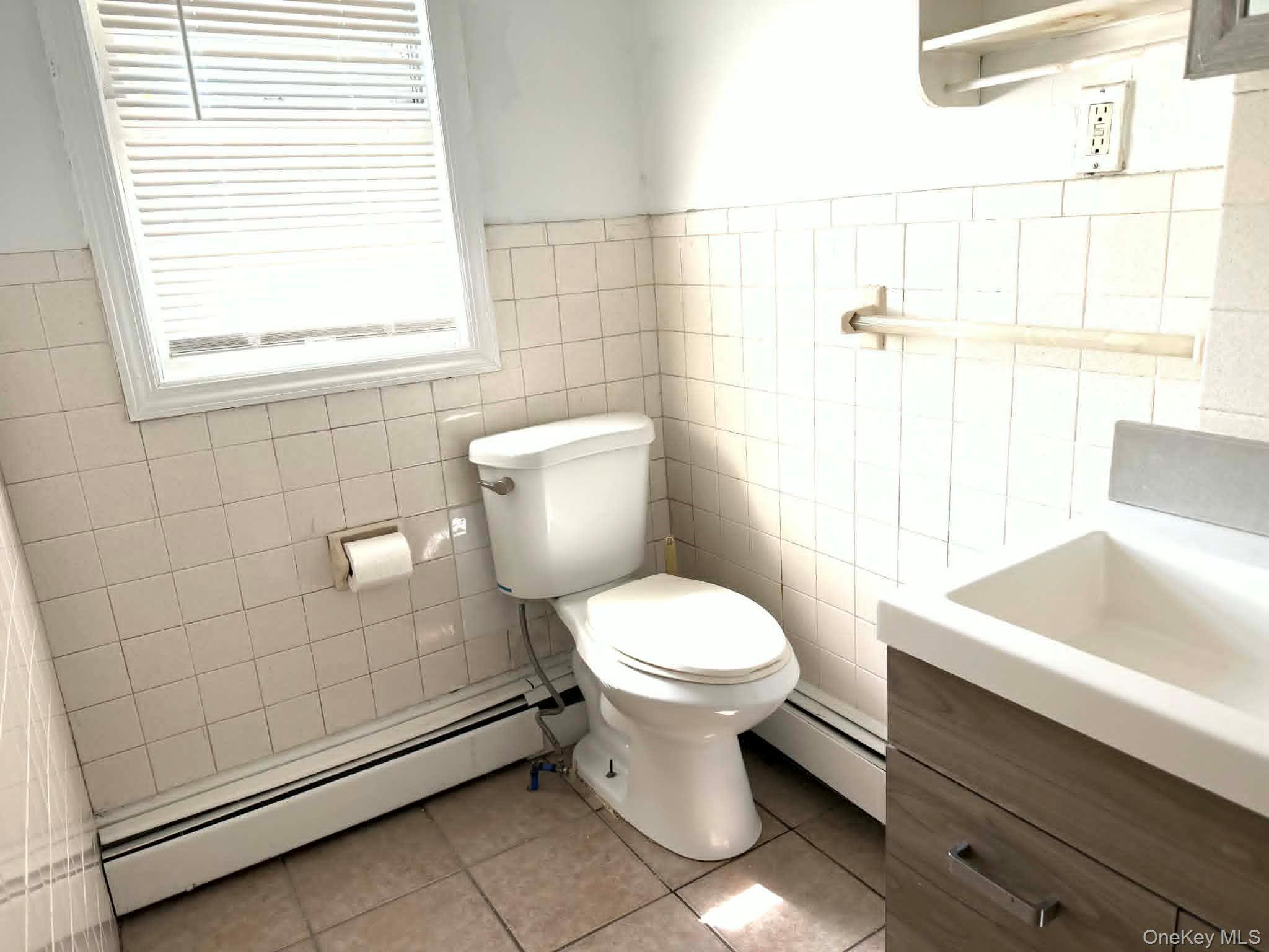 37 Riverside Drive B Property Photo 14