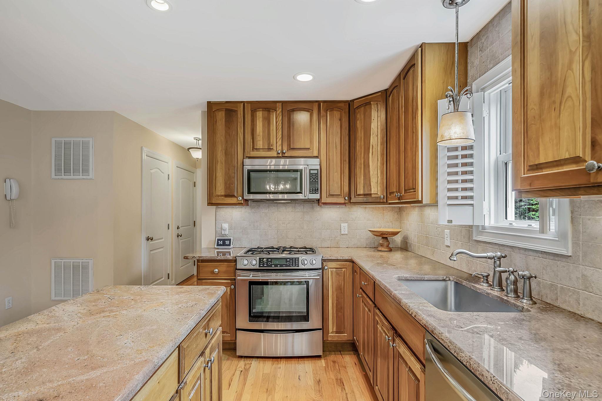 26 River Avenue Property Photo 13