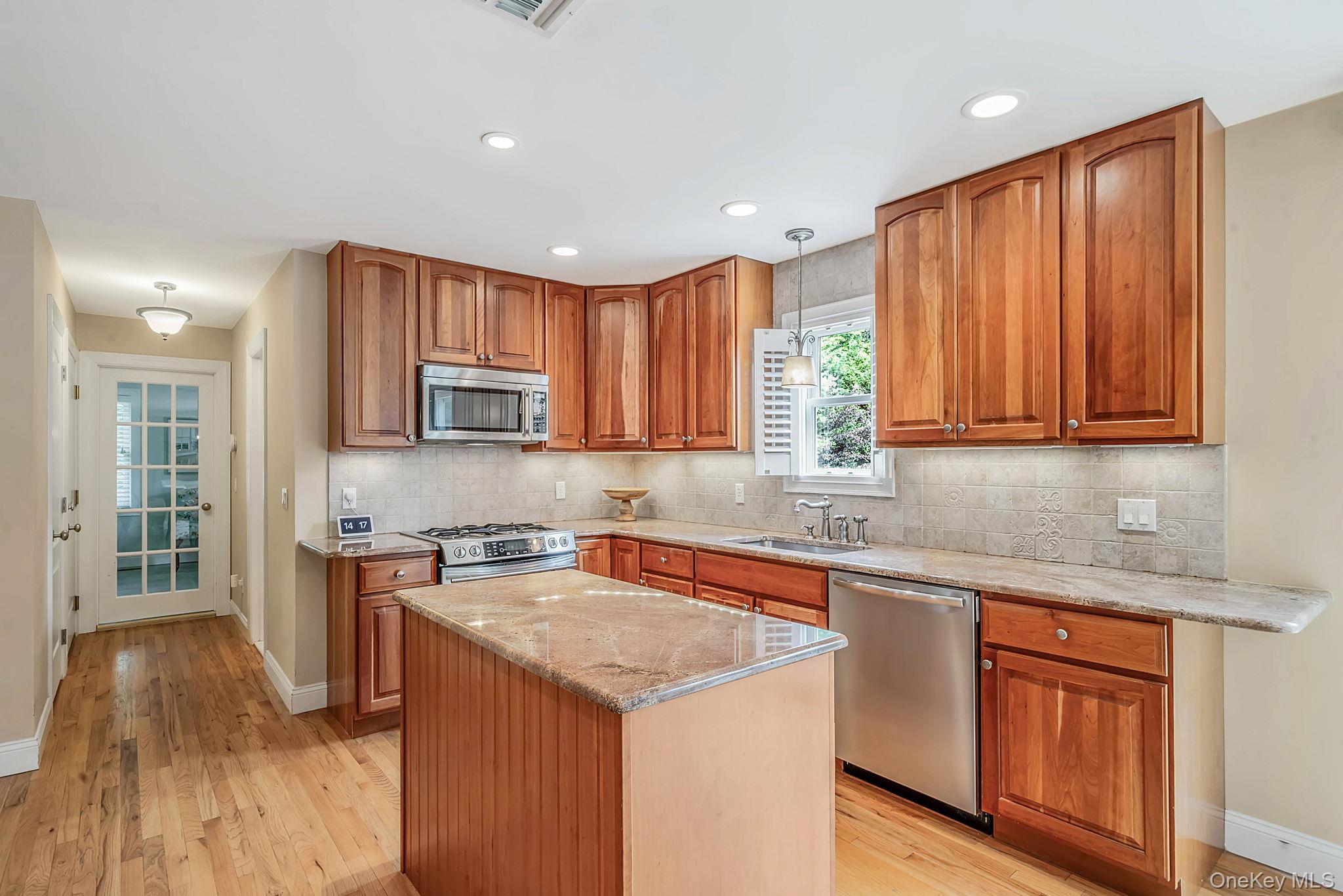 26 River Avenue Property Photo 18