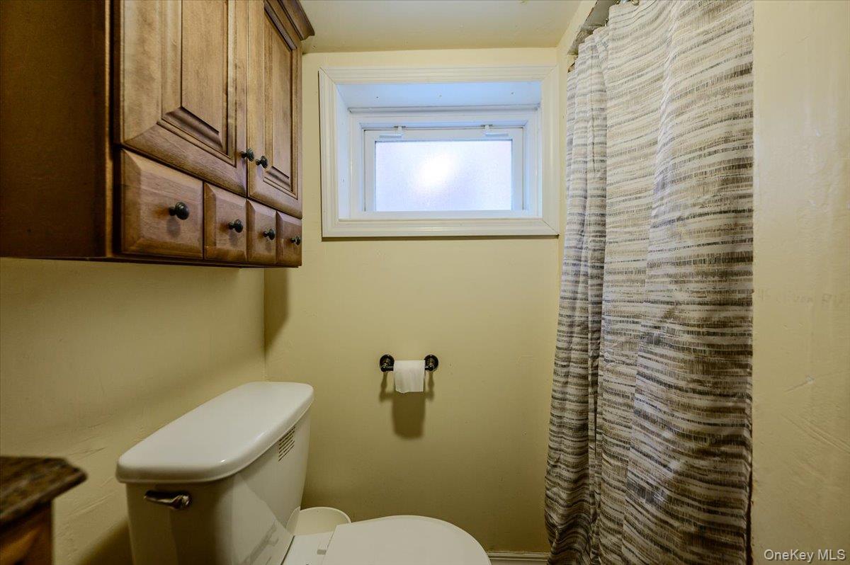 516 W Market Street Property Photo 18