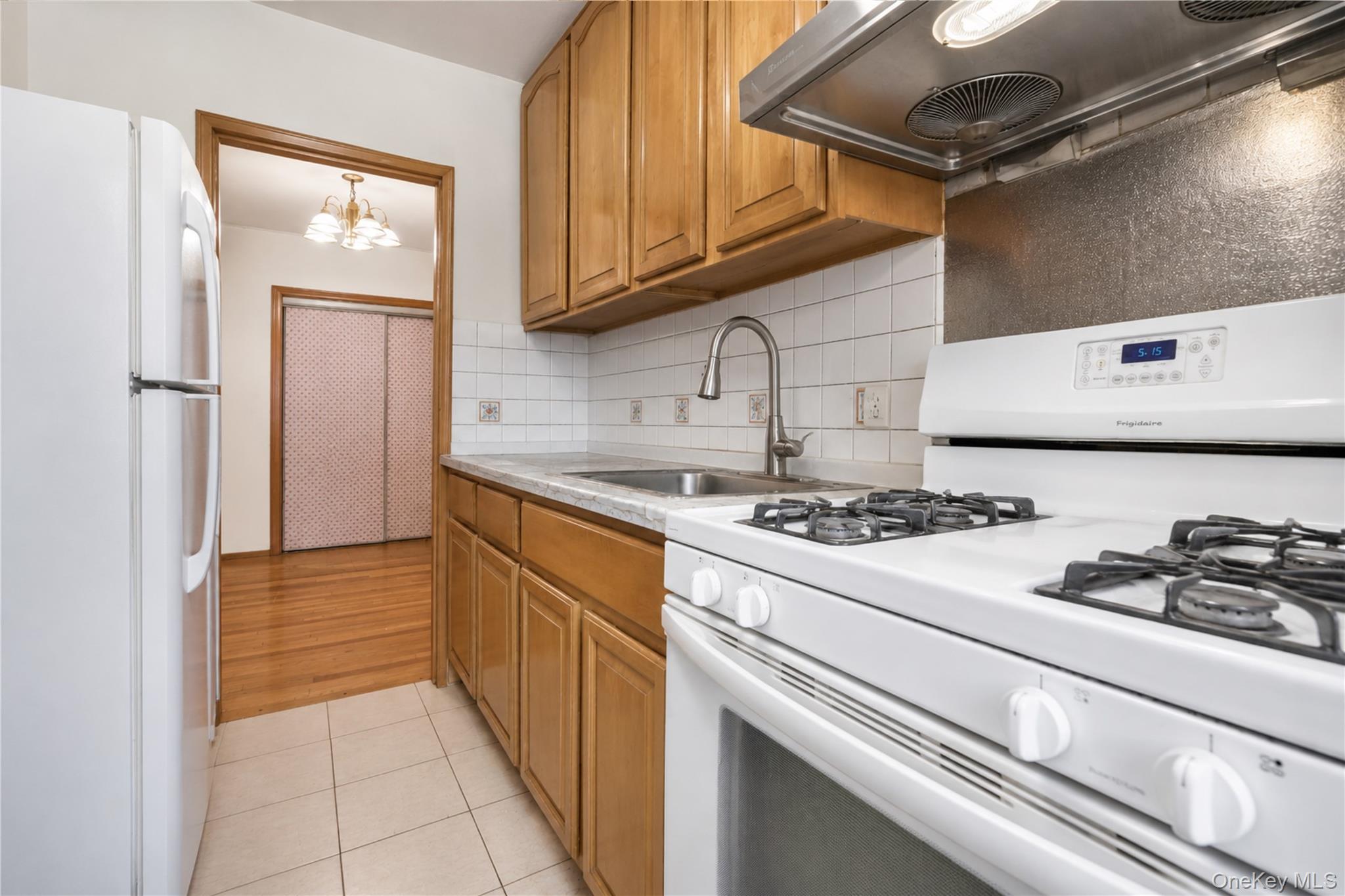 25-34 Union Street 2f Property Photo 9