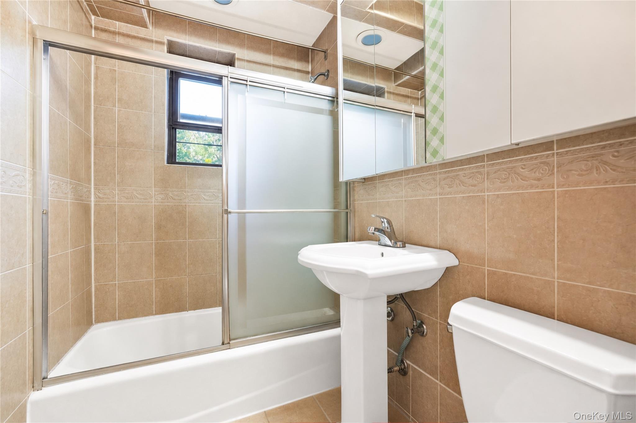 25-34 Union Street 2f Property Photo 11