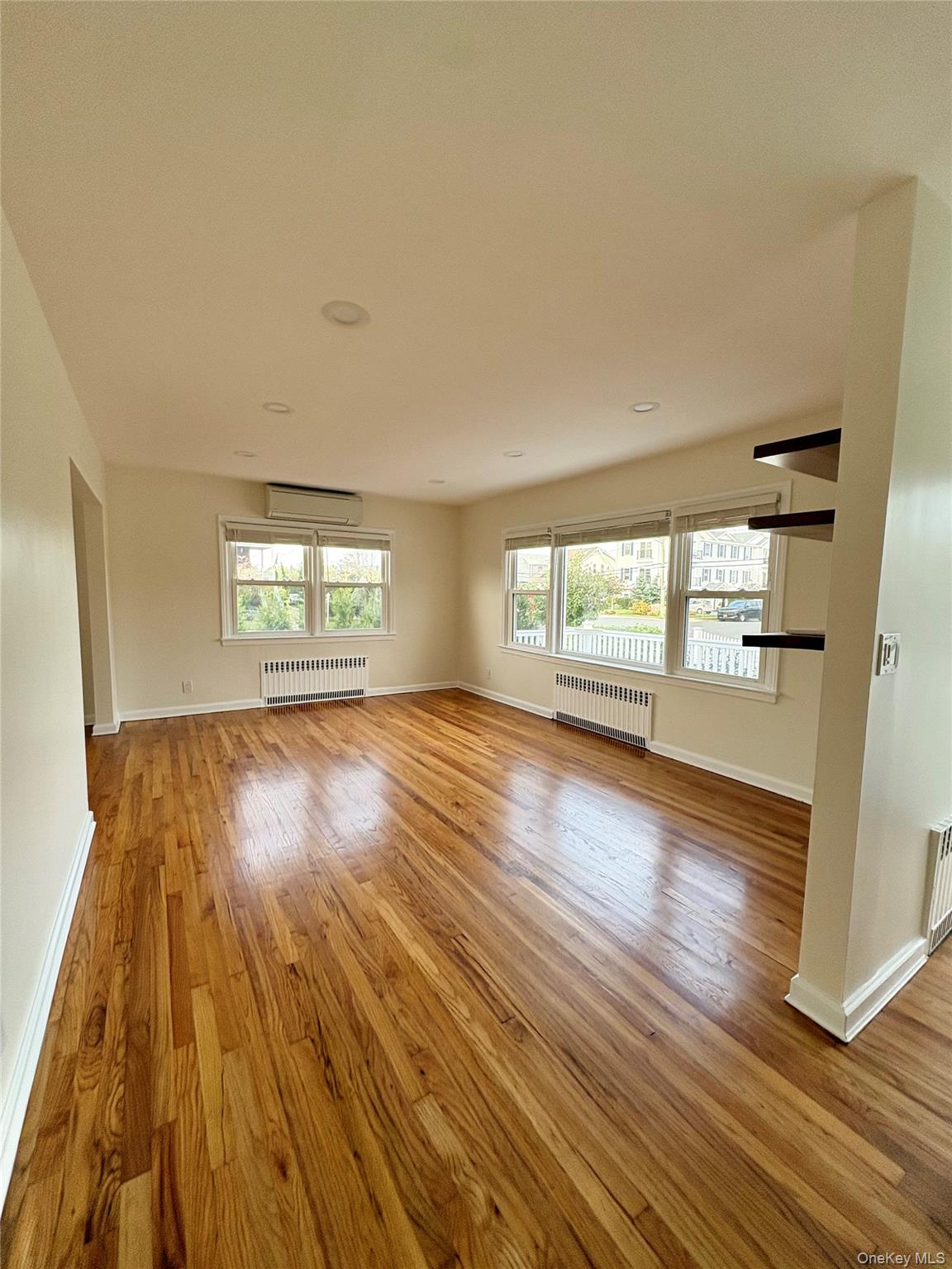 165 Franklin Boulevard Main Property Photo 3