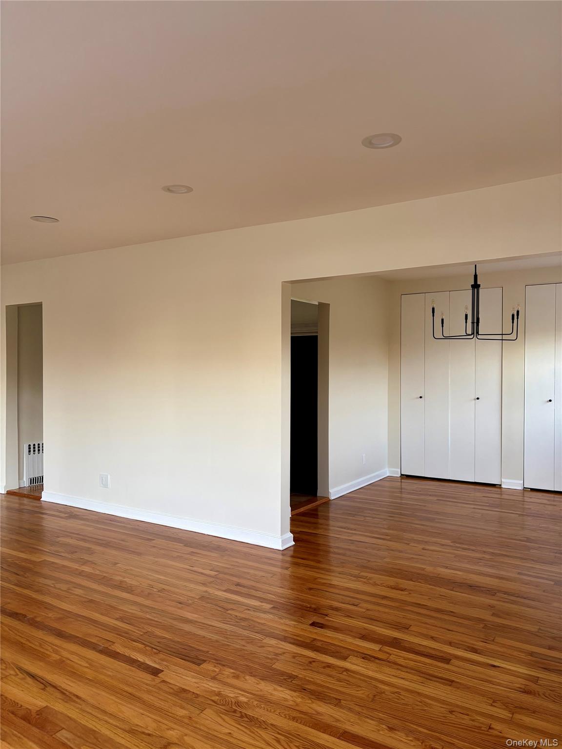 165 Franklin Boulevard Main Property Photo 4