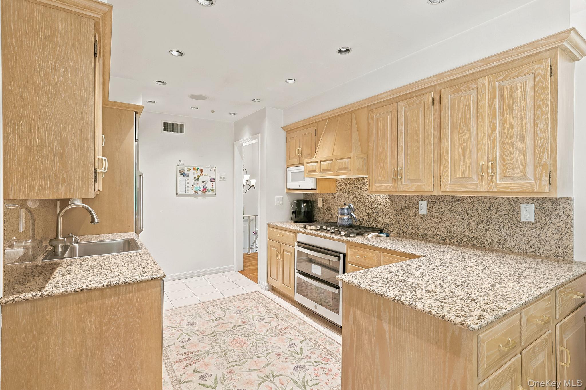 80 Hickory Hill Drive Property Photo 15