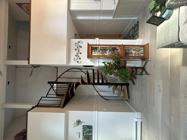 5 Lakeview Terrace Property Photo 5