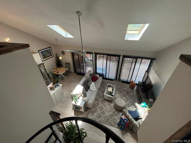 5 Lakeview Terrace Property Photo 8